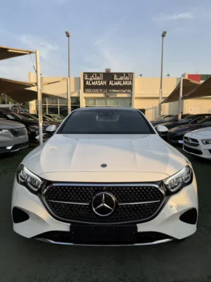 2300 AED/MONTH  KOREAN SPEC  MERCEDES BENZ E200 (2025)  LOW MILEAGE بحالة ممتازة مواصفات كورية