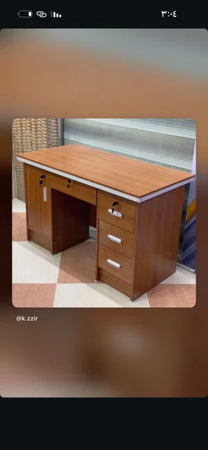 ميز مكتبي...