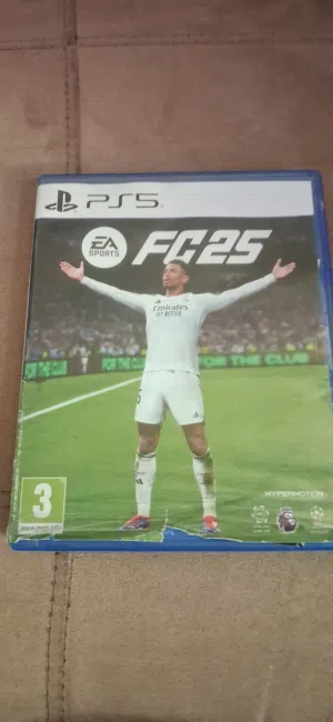 للبيع سي دي فيفا 25 اسخدام خفيف شغال 100%
