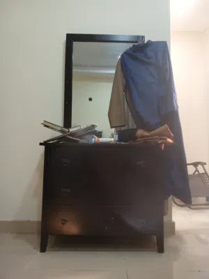 غرفة مستعملة للبيع