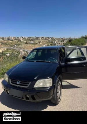 بسم الله الرحمن الرحيم  هوندا crv لون اسود موديل 1999 للبيع كاش فقط
