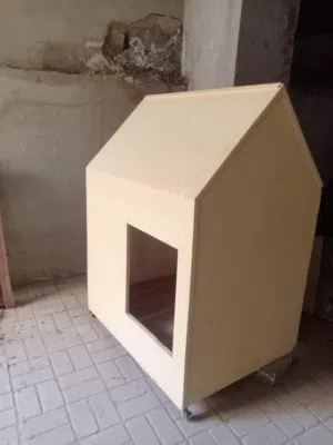 بيت كلب خشب زان