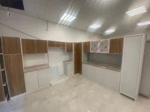 يوجد لدينا مطابخ جاهزة مقاس 3 في 3 حرف ال جديد
