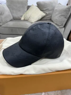 louis vuitton cap اصلي كامل المرفقات