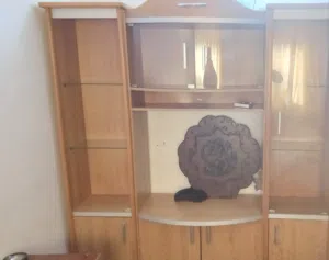 بوفيه خشب نضيف