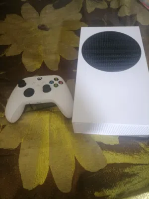 Xbox series sمستخدم اقل من م شهر نظيف مثل الجديد