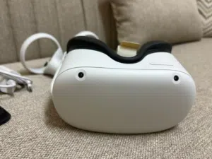 للبيع Oculus Quest 2 VR استعمال مره واحده