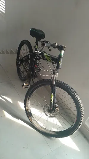 للبيع دراجه هوائيه مقاس 26 يتكفس بحاله ممتازه جداً استعمال بسيط