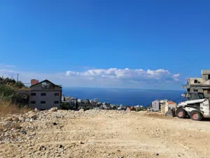 Mixed Use . 829 m2 . Agent3