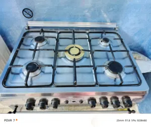 غاز ناشونال جرين 80*60 نظيف مثل الصور يوجد فقط صدأ خفيفة عل الجناب وصدأ وليس مهري بحالة جيدة جدا