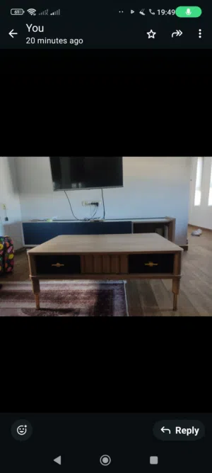 طاولة تلفزيون زان وطاولة صالون