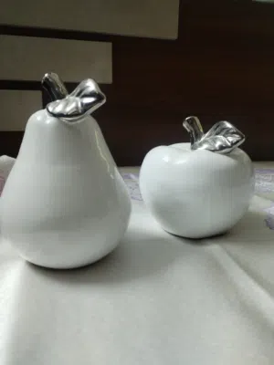 منظر على شكل تفاحة وكمثرة