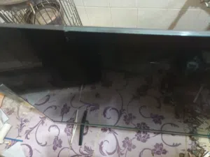 شاشه مكسورة