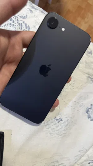 iPhone 16e - 128Gb / 100% Battery