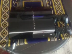 جهاز ابلستشن 3صلاة النبي 500 جيجا علي العاب مع ايدين انضاف بس كبسه البور معطلي بس مي بالمي