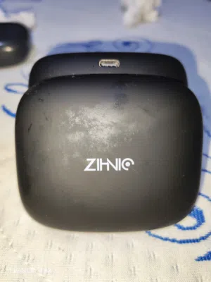 سماعات اذن ماركة كلو شغال 100٪