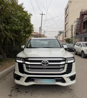 لاندكروز GXR limited موديل 2023 ساز ماشية 34 الف كيلو مكفولة كفالة عامة