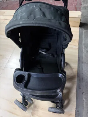 عربة اطفال