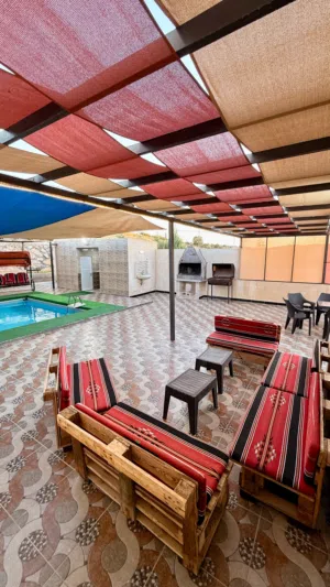 2 Bedrooms Chalet for Rent in Mafraq Bala'ama