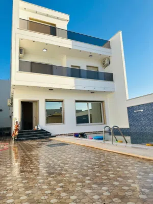 استراحة دورين وملحق بالحوض في غنيمة