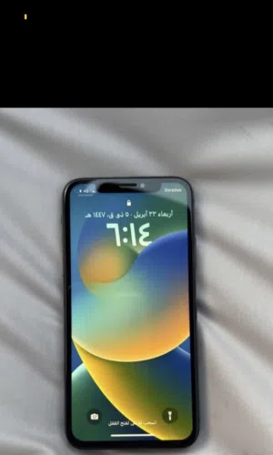 ايفون xs لون اسود