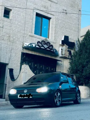 سيارة فولكسفاغن جولف MK4 1998 هاتشباك مرخصة مع ميزات حديثة للبيع