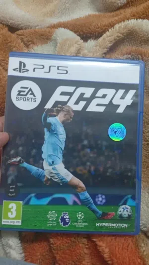 Cd fc 24 ps5 حالة وكالة معو جميع وراقه