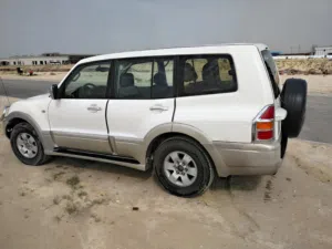 باجيرو 2006 بحاله ممتازه السعر 550
