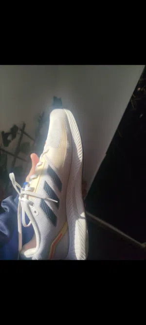 Adidas shoes white 46 بوط اديداس ابيض 46