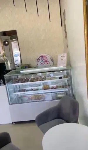 تلاجه عرض حلويات