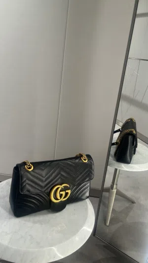 شنطه Gucci جديده غير مستخدمه اصليه لمتدد