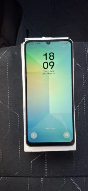 Samsung Galaxy A06 128 GB in Amman