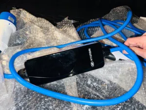 شاحن هونداي اصلي للبيع 12A