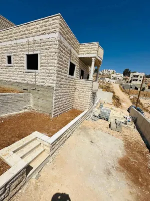 ٥ غرف نوم . حمّامين . 135 م٢4