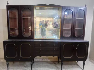 بوفه معرض خشب