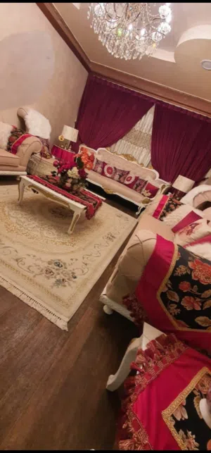 طقم كنب كلاسيك للبيع