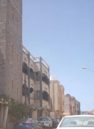 250 m2 5 Bedrooms Townhouse for Sale in Tripoli Edraibi