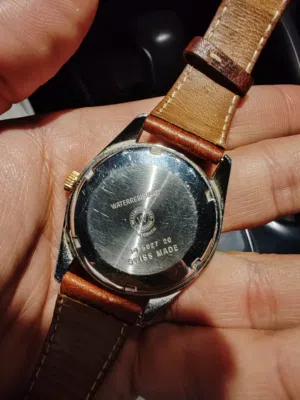 ساعة ويست اند نادرة