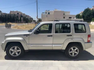 Used Jeep Liberty in Amman