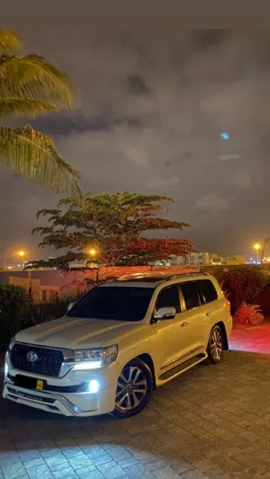 Used Toyota Land Cruiser in Dhofar