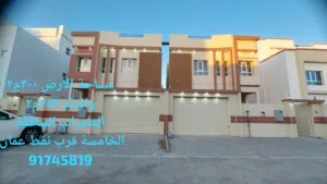 توين فيلا دورين منفصلة متميزة في العامرات في المنطقة الخامسة.