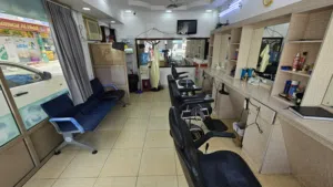 Mens Running Salon.