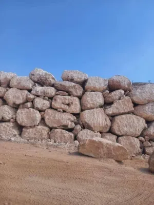 التواصل واتساب إستصلاح الأراضي الزراعية وباسعار خياليه .. 1.بناء سناسل حجريه وتكحيل الحجر 2. عمل مل