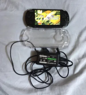 PSP -3003-32G باكثر من 80 لعبه