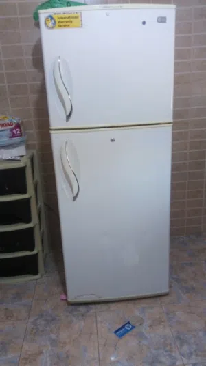ثلاجه ال جي مع فريزا شغاله