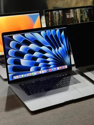 Apple . macOS . 15.6"4