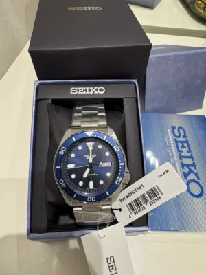 سيكو 5 جديده بلون مميز