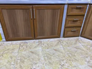 مطبخ ألمنيوم للبيع قواطع رخام
