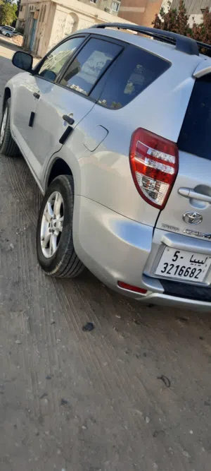 Used Toyota RAV 4 in Tripoli