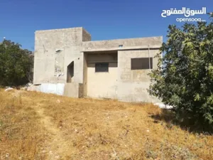 5 Bedrooms . 2 Bathrooms . 155 m24